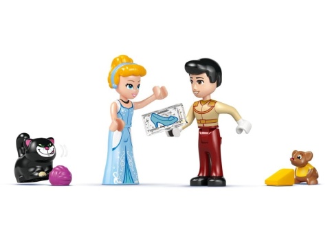 LEGO 43275 Disney - Zamek Kopciuszka i kareta LEGO 43275 Disney - Zamek Kopciuszka i kareta