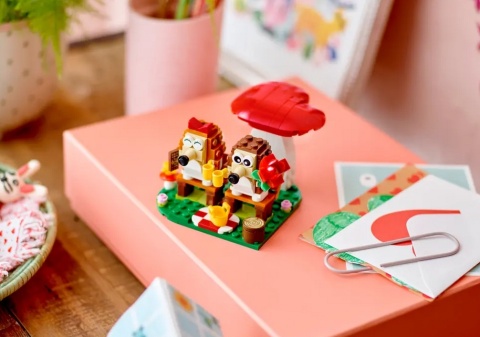 LEGO 40711 Piknik pary jeżyków