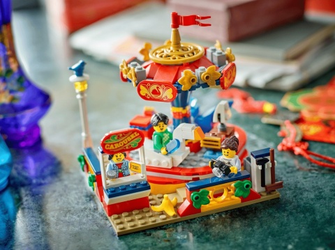 LEGO 40714 Przejażdżka karuzelą